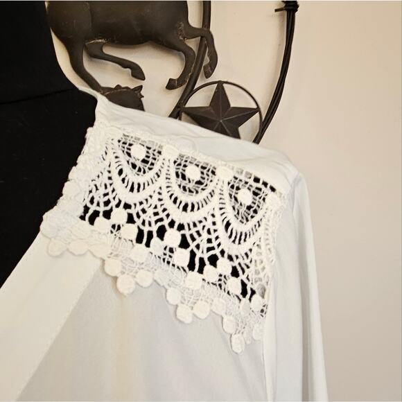 Elegant White Lace Trim Top NWOT - Picture 2 of 8